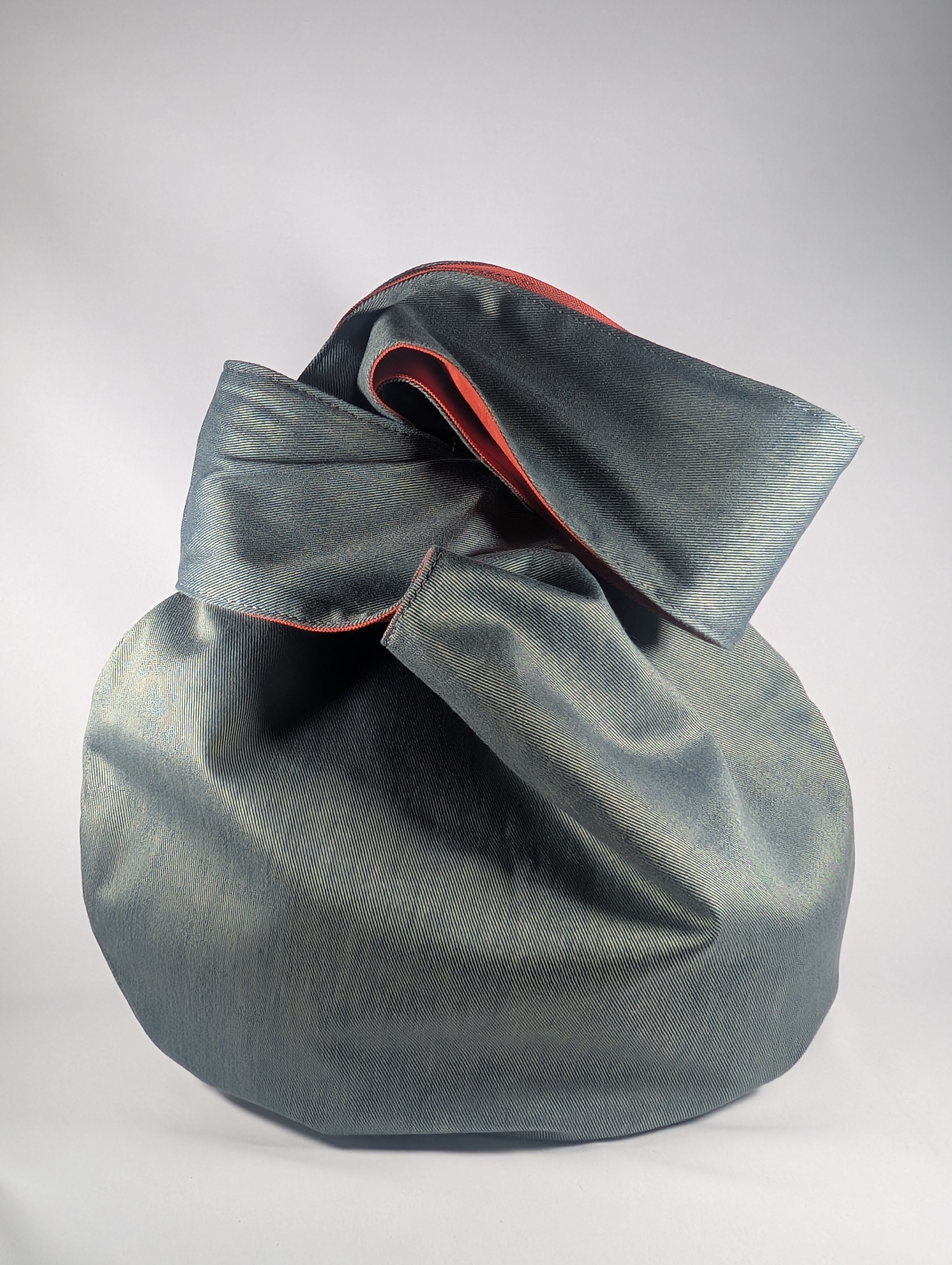 Knot-a-Bag